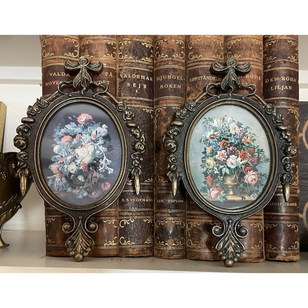 Vtg Set Of 2 Mini Ornate Brass Oval Floral Frames Floral Urns 6.5x4" Italy
